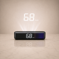 Head-Up Display GPS proyectando la velocidad sobre mármol claro