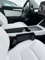 Organizador de asiento en un Tesla Model Y